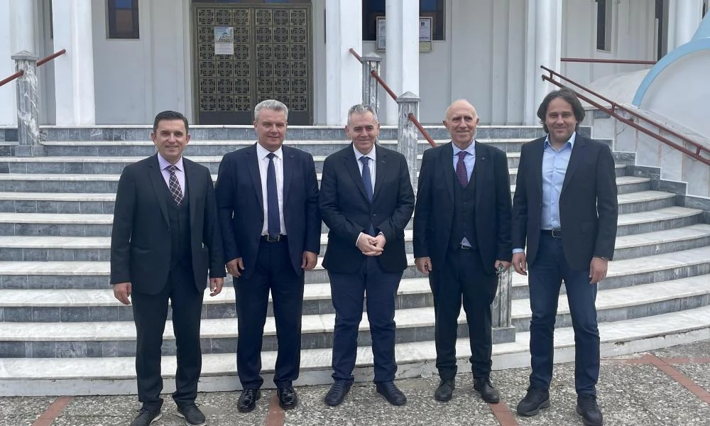 Λαρίσης Ιερώνυμος προς Μάξιμο Χαρακόπουλο: Σώσατε την τιμή της Λάρισας!